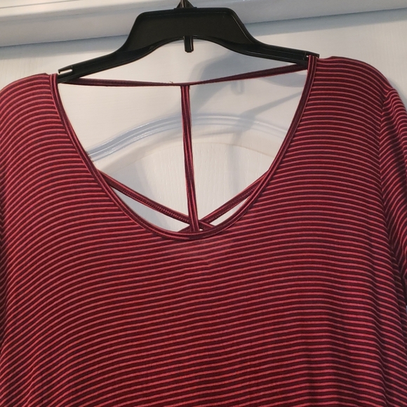 Cute Striped Shirt with Criss Cross on the Front - Picture 3 of 5
